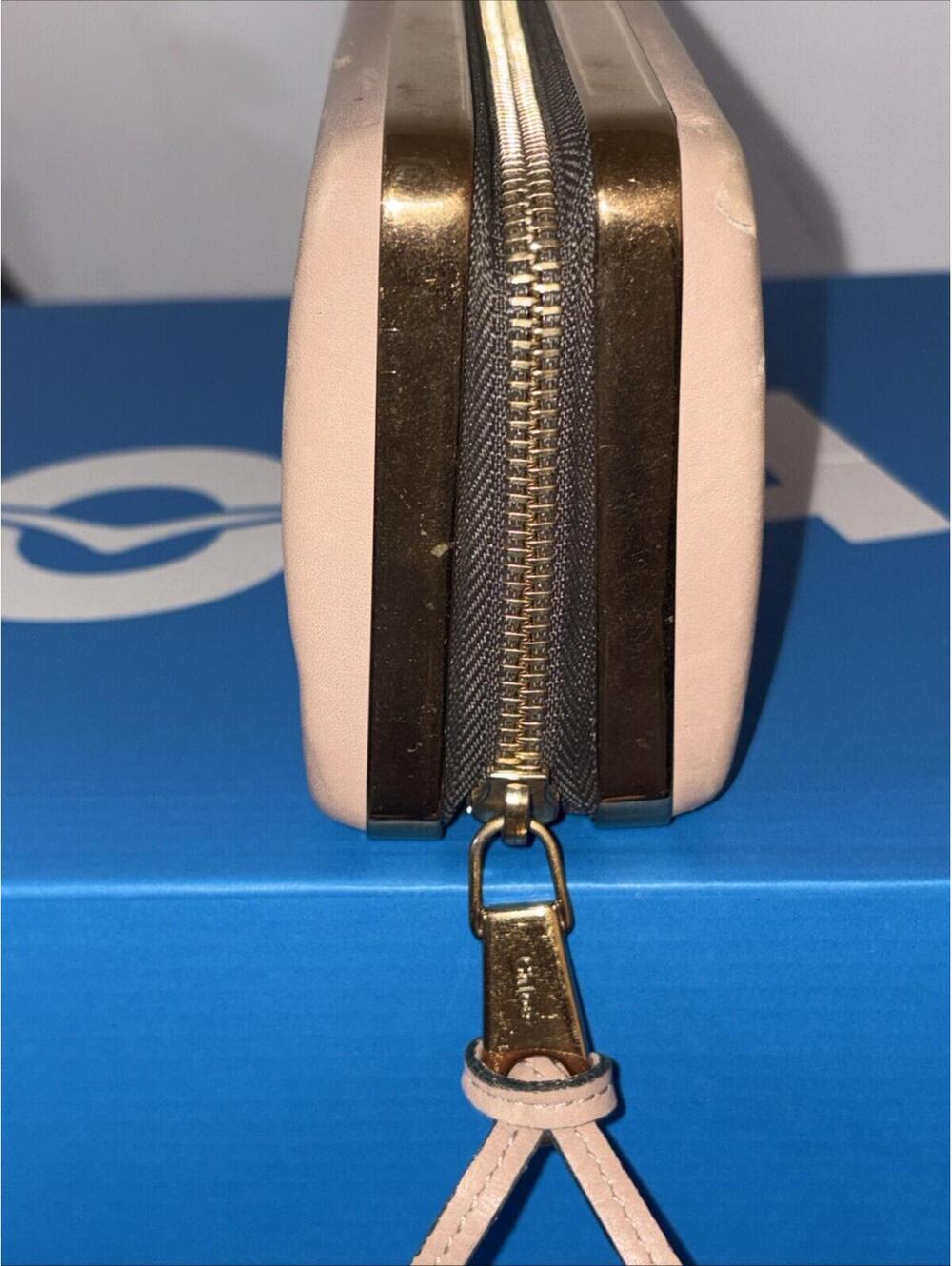 Chloé beige zip-around leather wallet‎ with gold-tone hardware